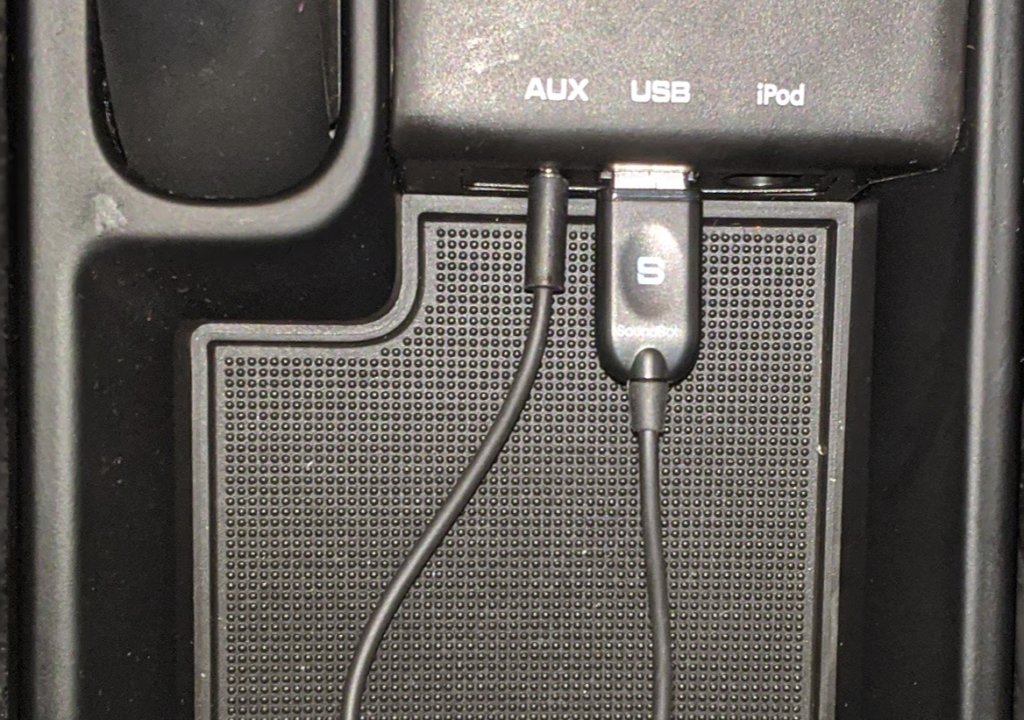 Porsche 911 Bluetooth Adapter (eCarGuides LLC All Rights Reserved)